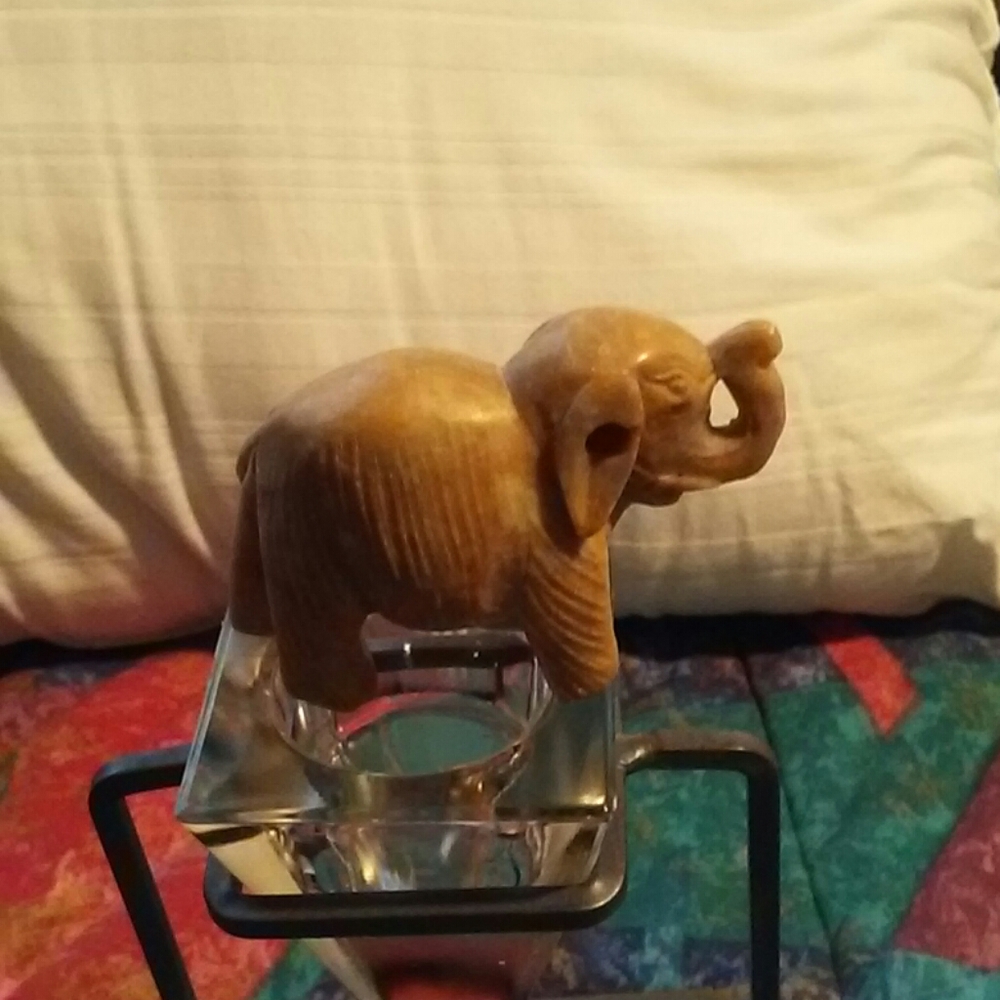 China Stone Elephant Figurune